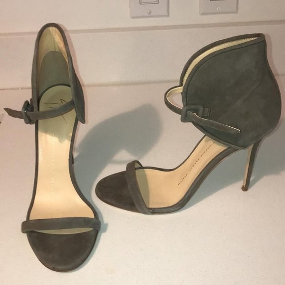 Giuseppe Zanotti Grey Suade Sandals